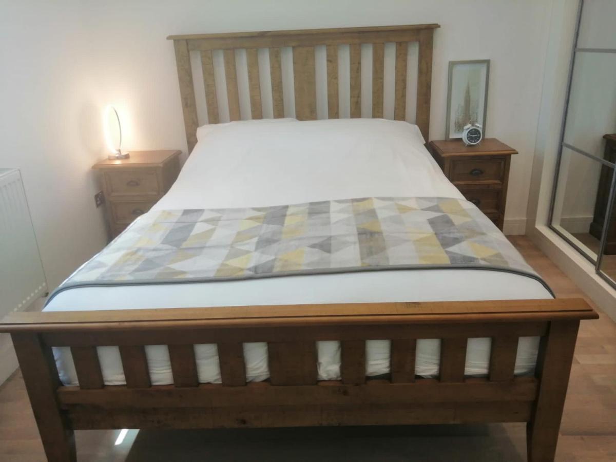 Apartment No 8 - Stay In Style In The Heart Of The Cathedral City. Truro Exterior photo