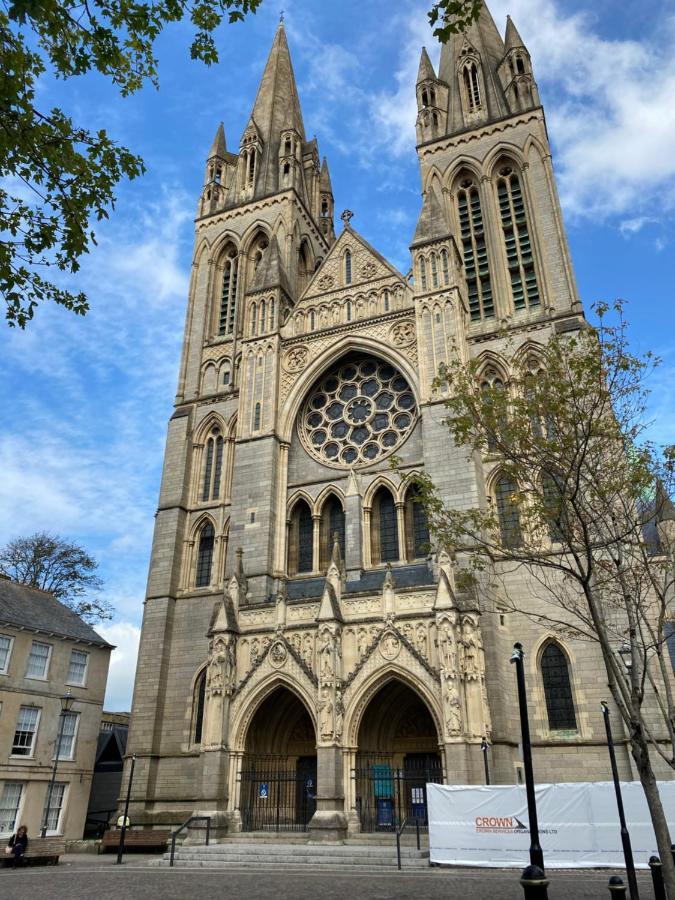 Apartment No 8 - Stay In Style In The Heart Of The Cathedral City. Truro Exterior photo