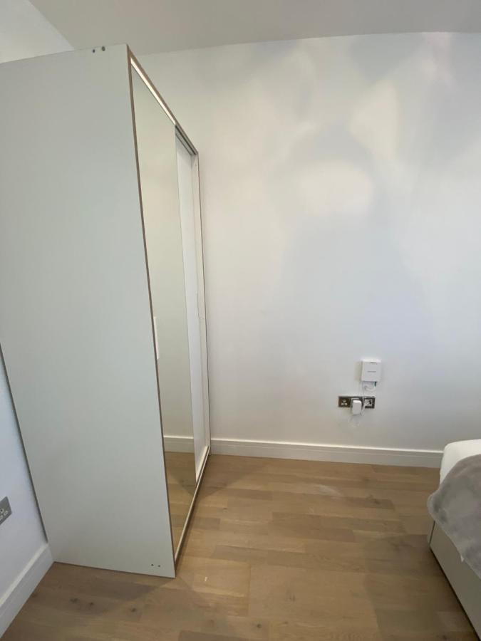 Apartment No 8 - Stay In Style In The Heart Of The Cathedral City. Truro Exterior photo